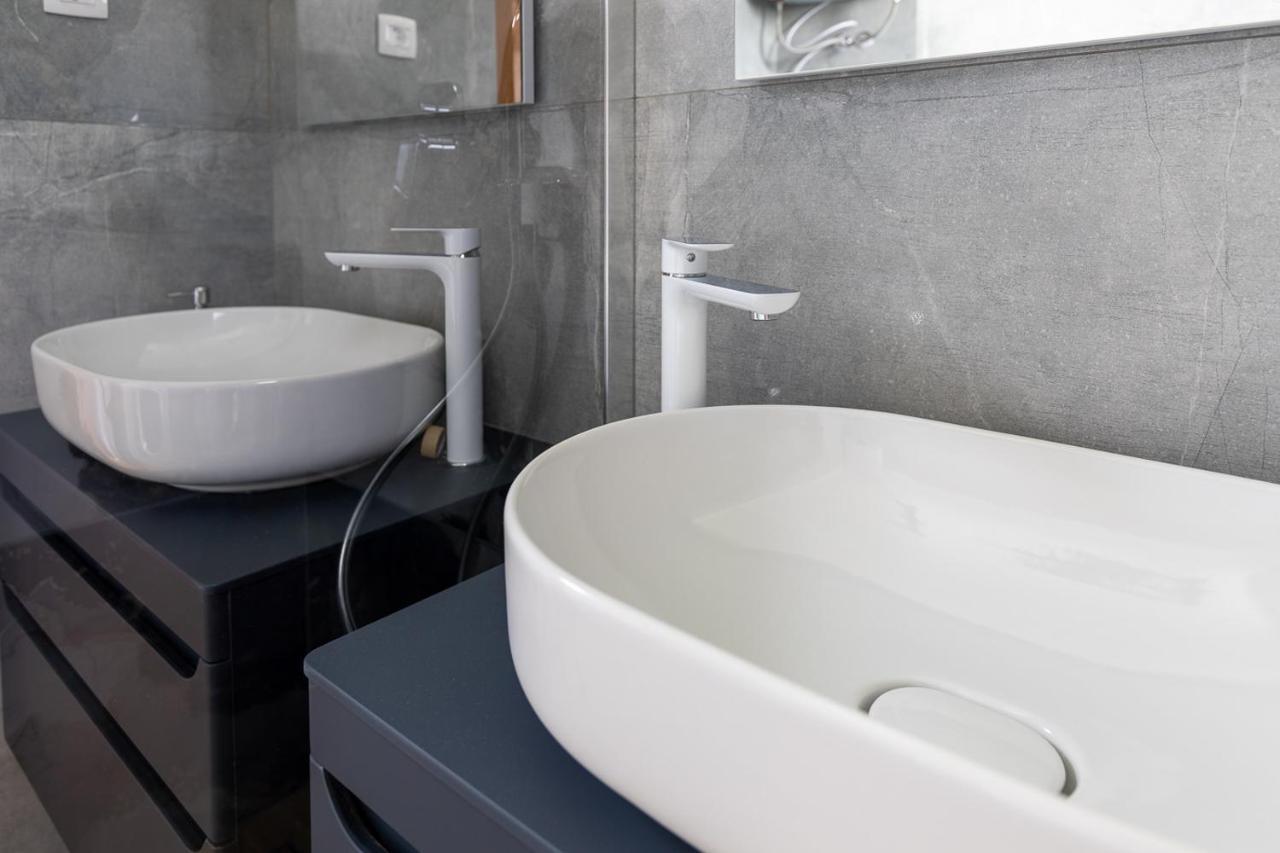 Apartment Dolly Completely Renovated 2023 โรวีน ภายนอก รูปภาพ